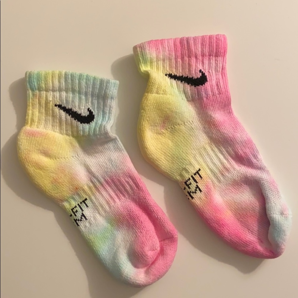 Nike youth tie dye cushioned socks